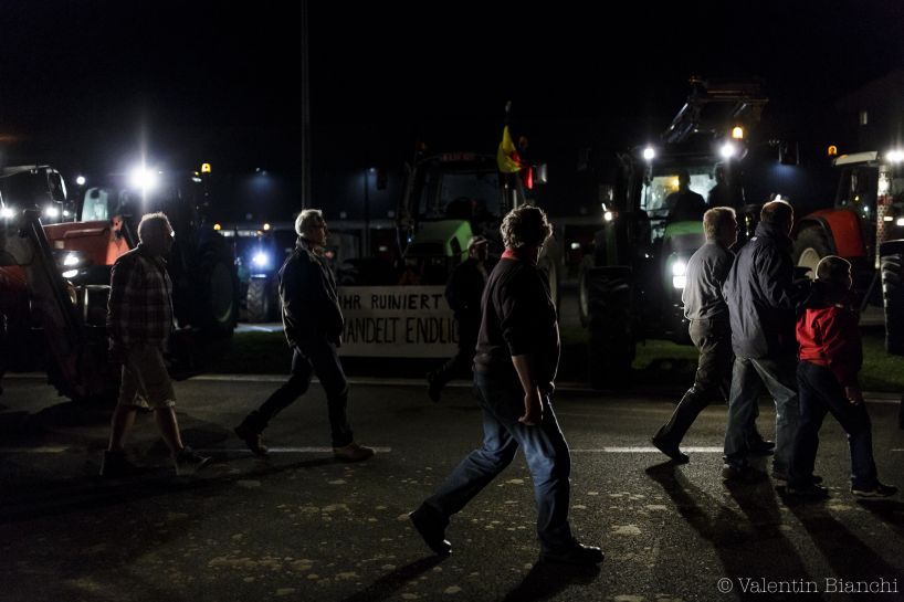 Blocking action at Liège airport by milk producers. Liège, Belgium. August 18th 2015 - © Valentin Bianchi
